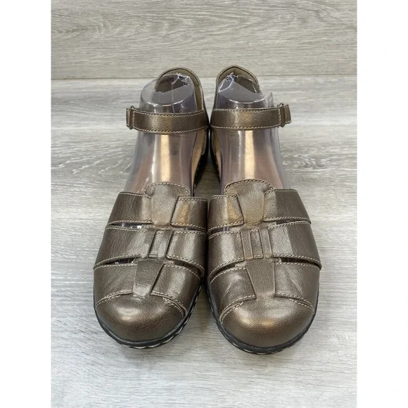 Clark's Women's Sandals Bronze‎ Leather 11 Comfort Wedge Travel Cushioned Shoes - Picture 2 of 11